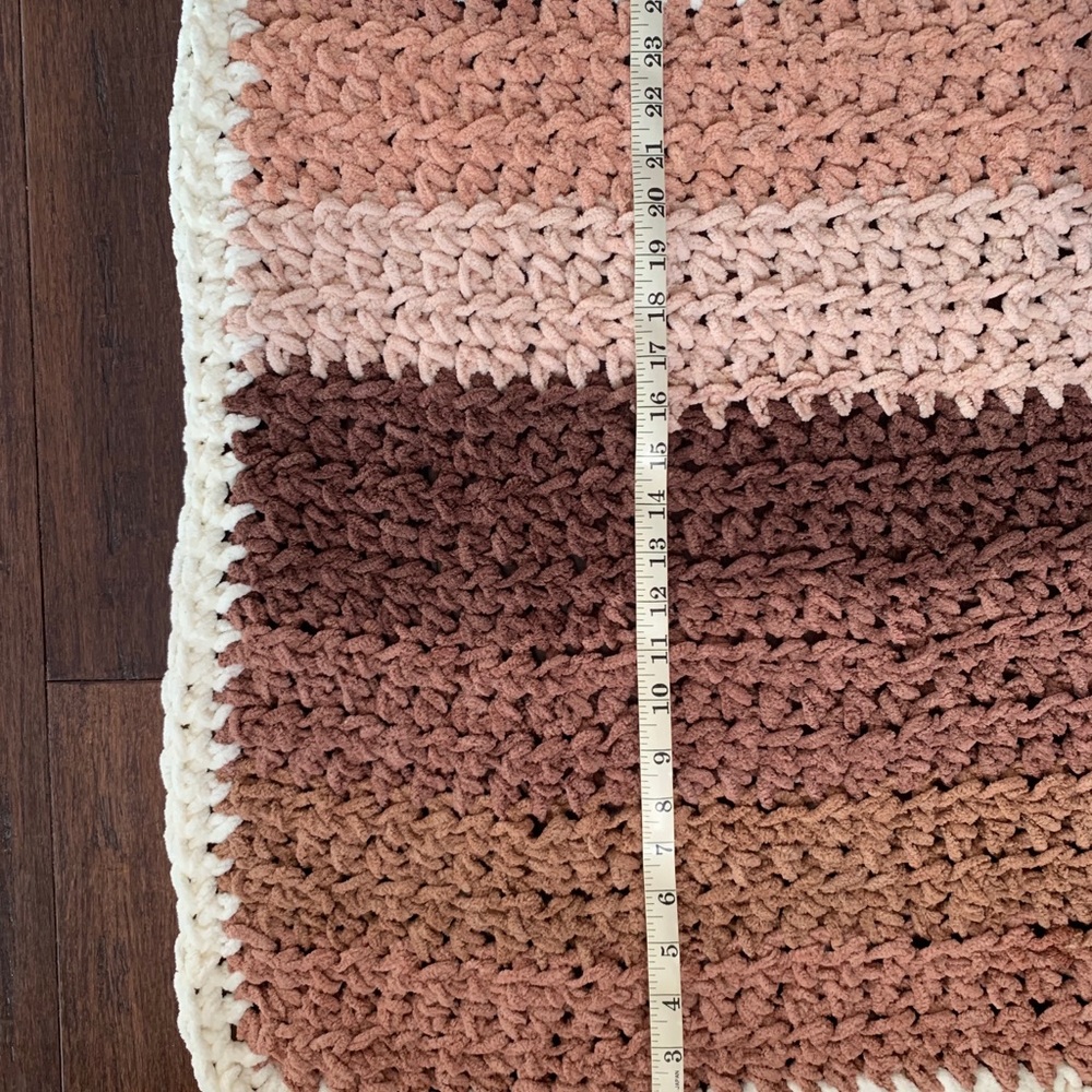 Hand Made Rug - Picture 4 of 6